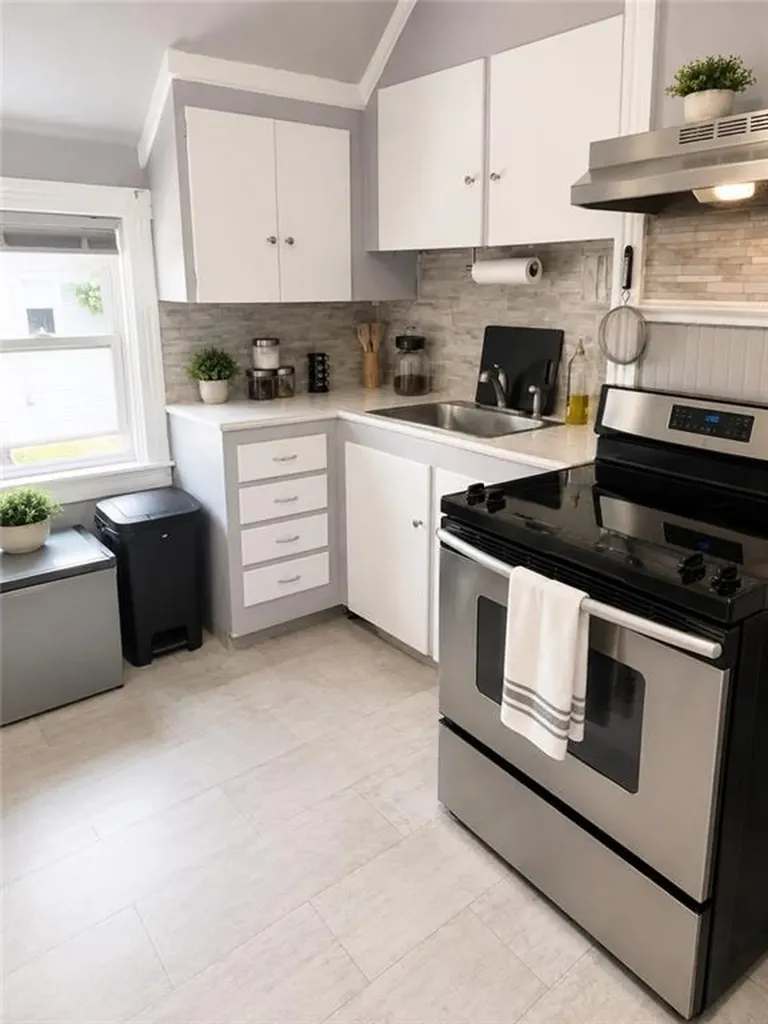 231 Lowell Avenue Providence RI 02909