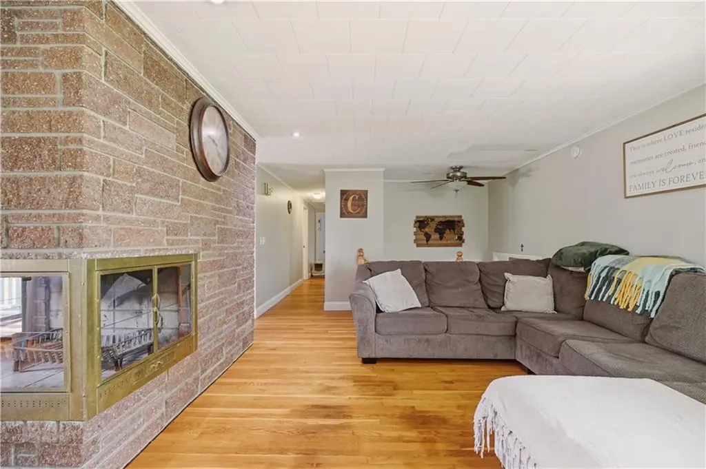 24 Harbor View Road Portsmouth RI 02871