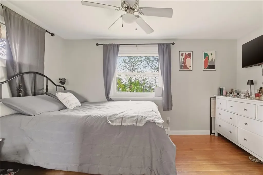 24 Harbor View Road Portsmouth RI 02871