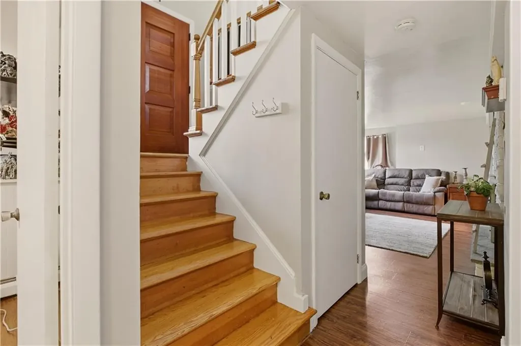 24 Harbor View Road Portsmouth RI 02871