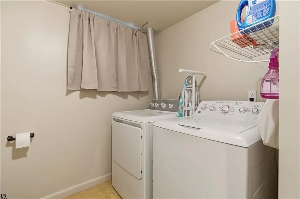 24 Harbor View Road Portsmouth RI 02871
