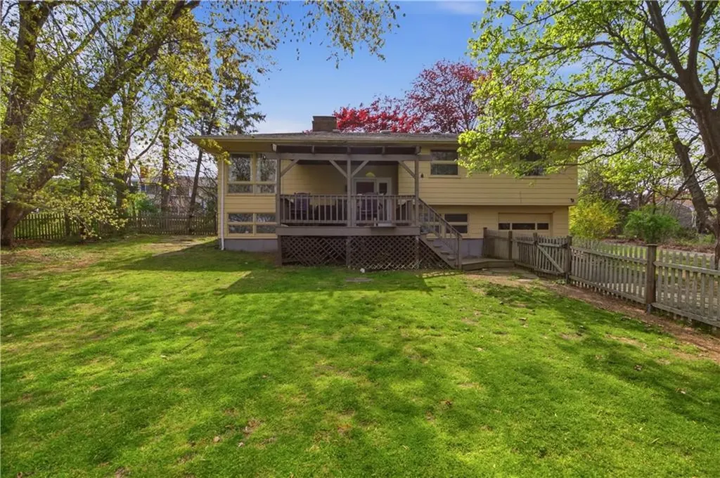 24 Harbor View Road Portsmouth RI 02871