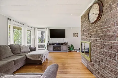 24 Harbor View Road Portsmouth RI 02871