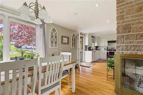 24 Harbor View Road Portsmouth RI 02871