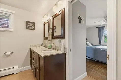 24 Harbor View Road Portsmouth RI 02871