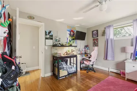 24 Harbor View Road Portsmouth RI 02871