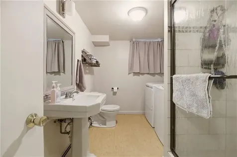 24 Harbor View Road Portsmouth RI 02871