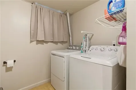 24 Harbor View Road Portsmouth RI 02871