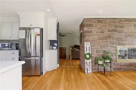 24 Harbor View Road Portsmouth RI 02871