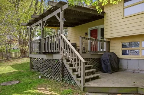 24 Harbor View Road Portsmouth RI 02871