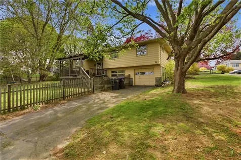 24 Harbor View Road Portsmouth RI 02871
