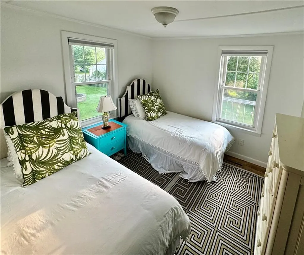 140 Renfrew Avenue Middletown RI 02842