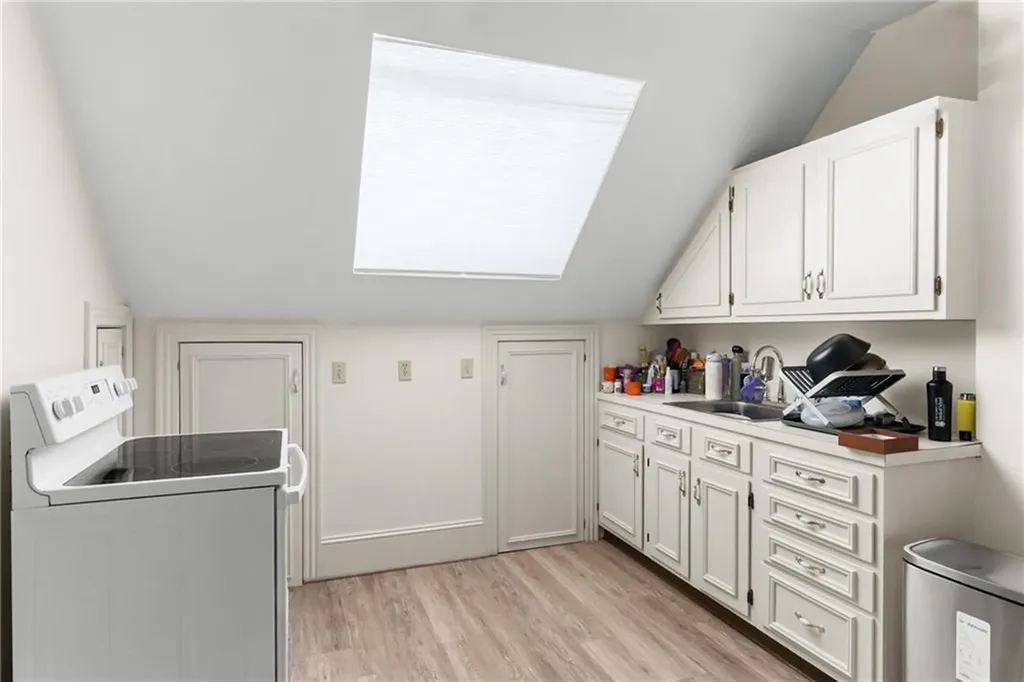 1358 Smith Street North Providence RI 02911