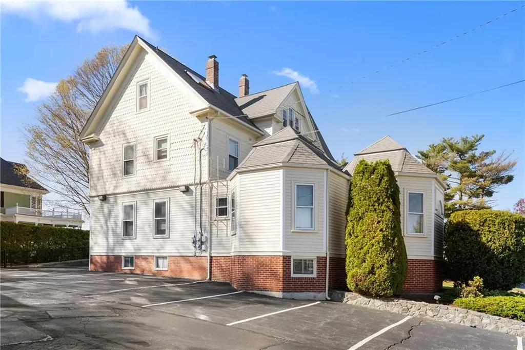1358 Smith Street North Providence RI 02911