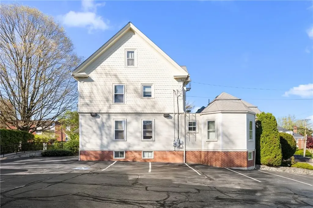 1358 Smith Street North Providence RI 02911