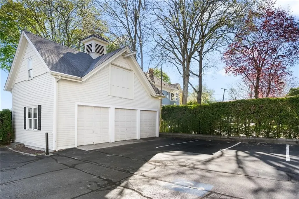 1358 Smith Street North Providence RI 02911