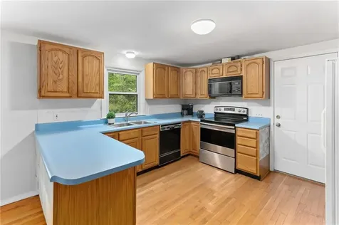 352 Lafayette Road North Kingstown RI 02852