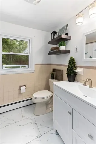 352 Lafayette Road North Kingstown RI 02852