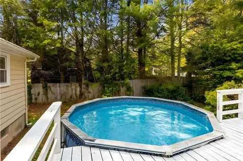 352 Lafayette Road North Kingstown RI 02852