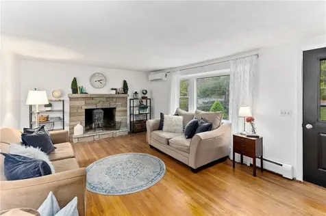 352 Lafayette Road North Kingstown RI 02852