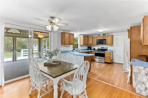 352 Lafayette Road North Kingstown RI 02852
