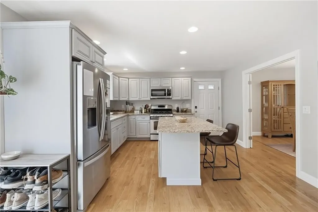15 Souza Road Tiverton RI 02878