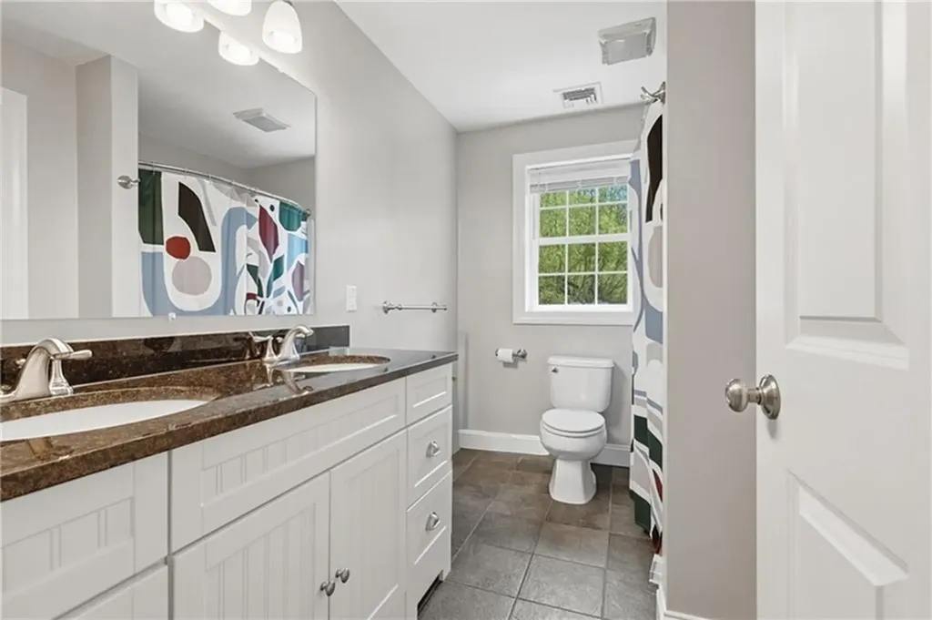 15 Souza Road Tiverton RI 02878