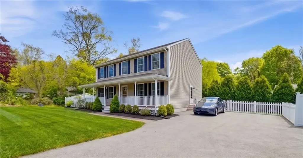 15 Souza Road Tiverton RI 02878