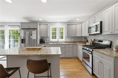 15 Souza Road Tiverton RI 02878