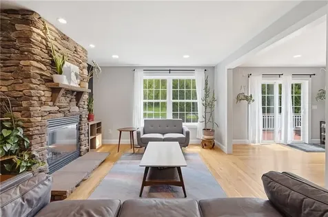 15 Souza Road Tiverton RI 02878