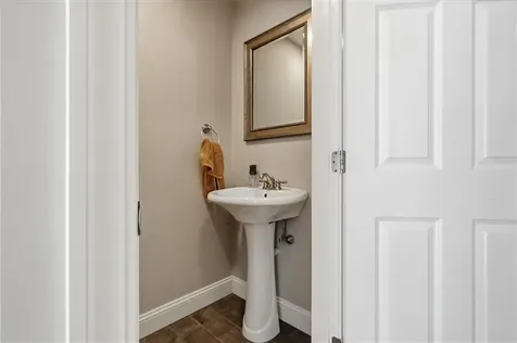 15 Souza Road Tiverton RI 02878