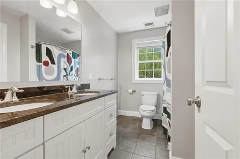 15 Souza Road Tiverton RI 02878