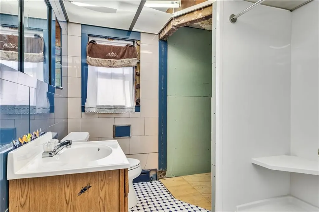 90 Woodbine Street Providence RI 02906
