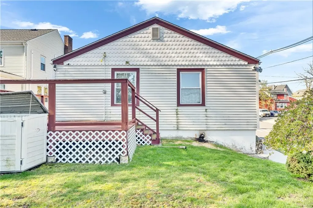 90 Woodbine Street Providence RI 02906