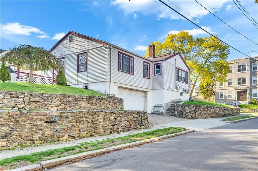 90 Woodbine Street Providence RI 02906