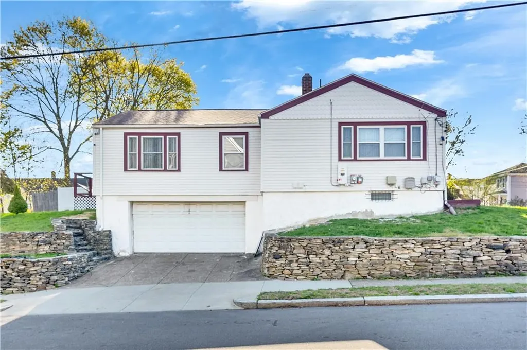 90 Woodbine Street Providence RI 02906