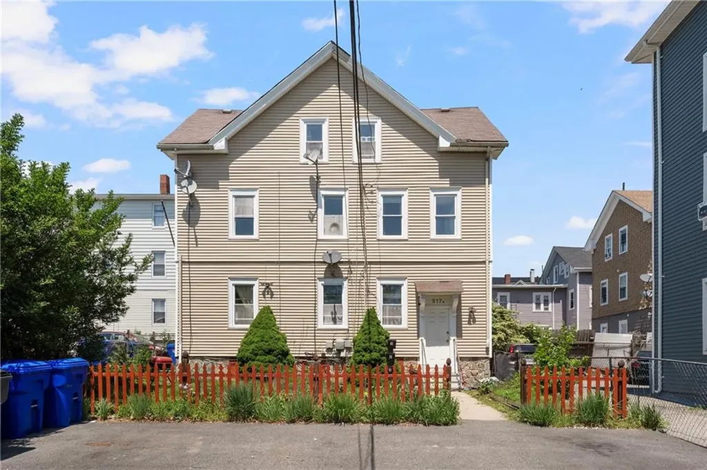 217 Amherst Street Providence RI 02909