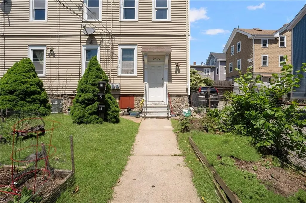 217 Amherst Street Providence RI 02909