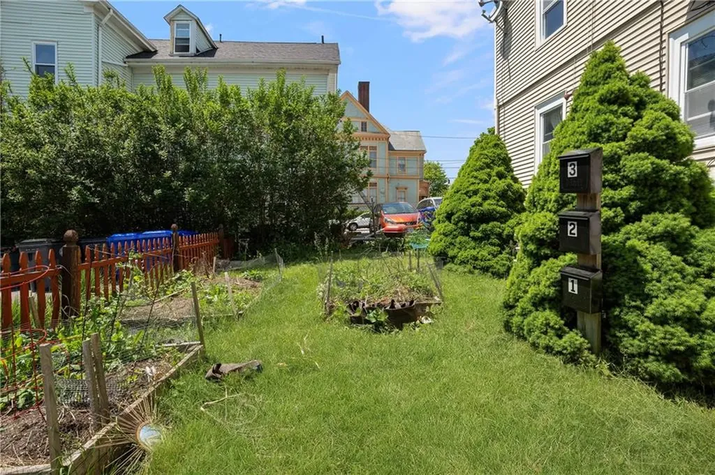 217 Amherst Street Providence RI 02909