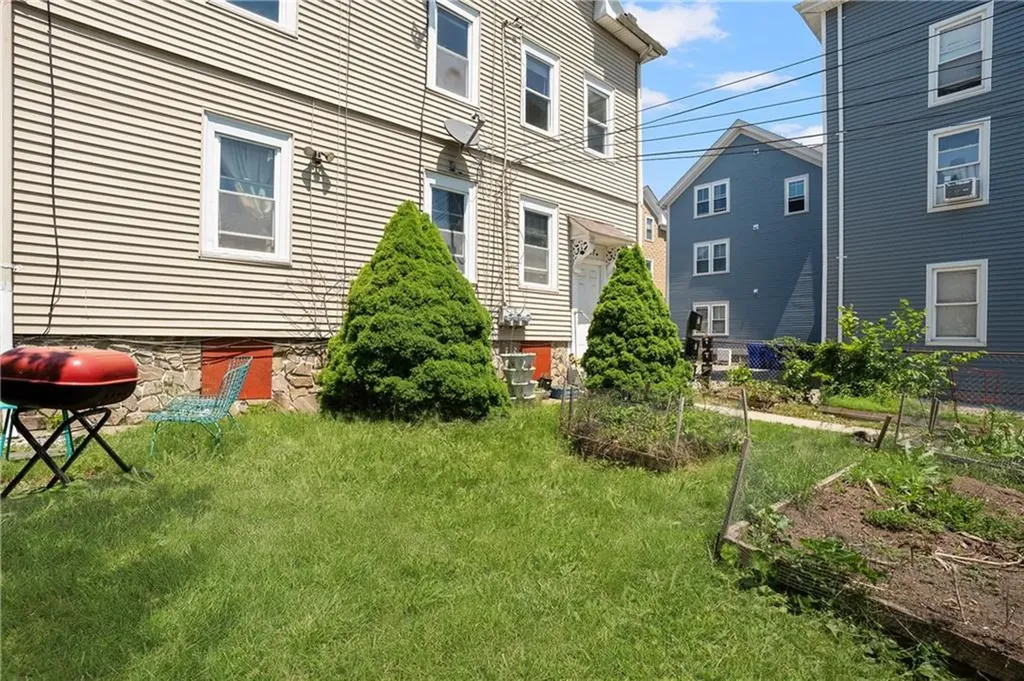217 Amherst Street Providence RI 02909