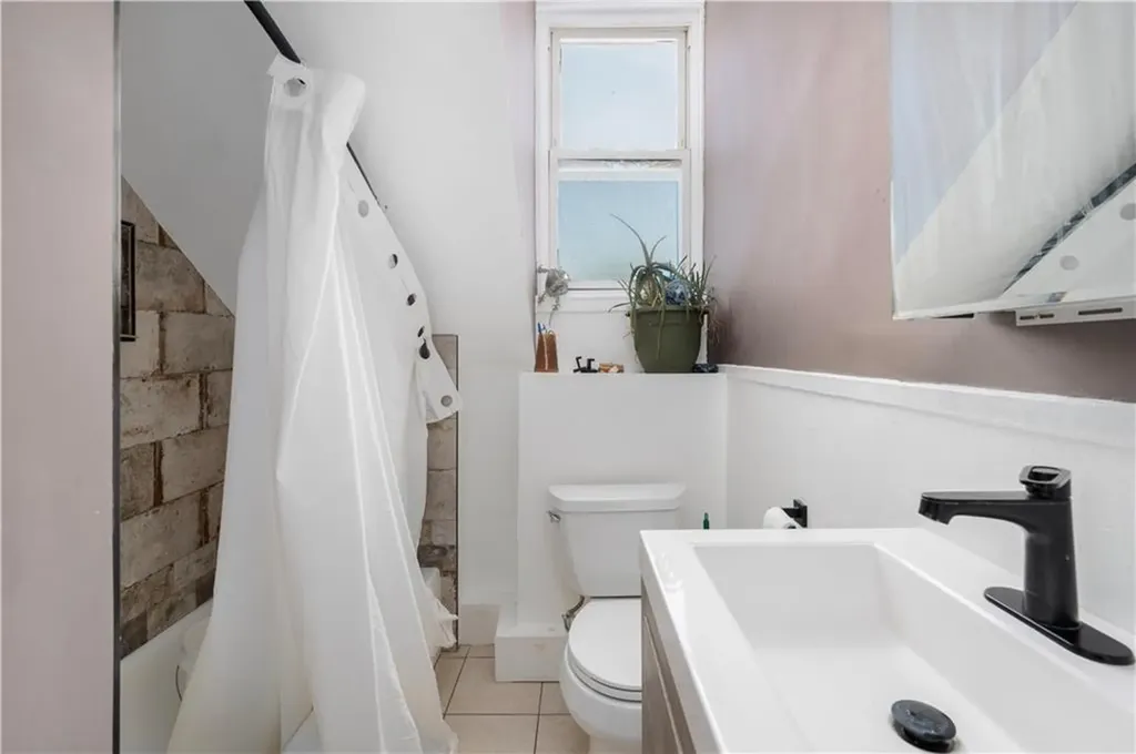 217 Amherst Street Providence RI 02909