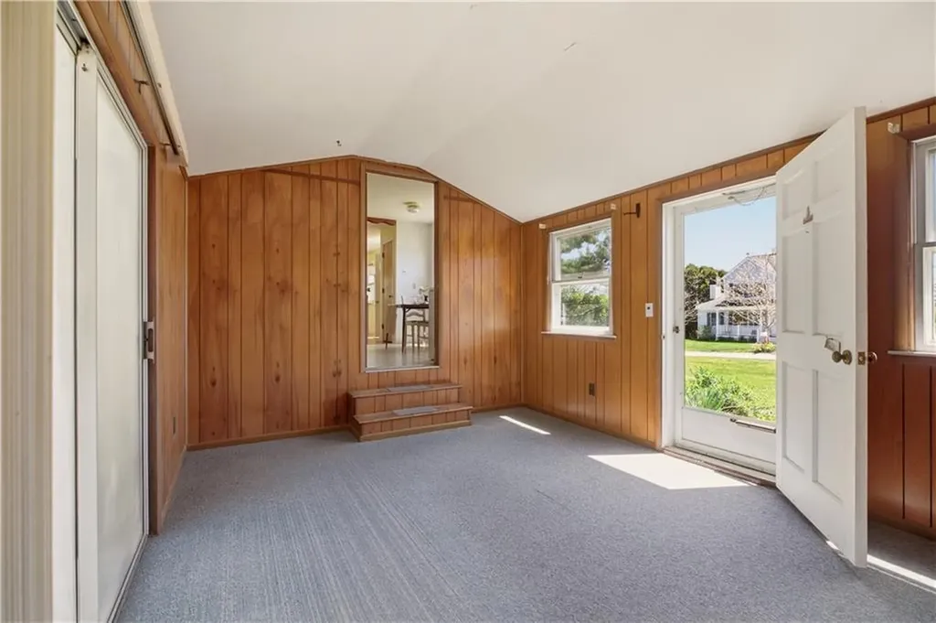 70 Carter Drive Portsmouth RI 02871
