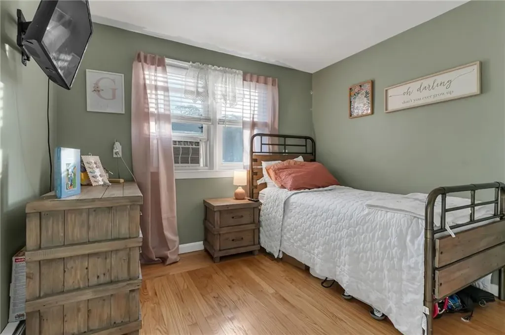 62 Canonchet Trail Cranston RI 02921