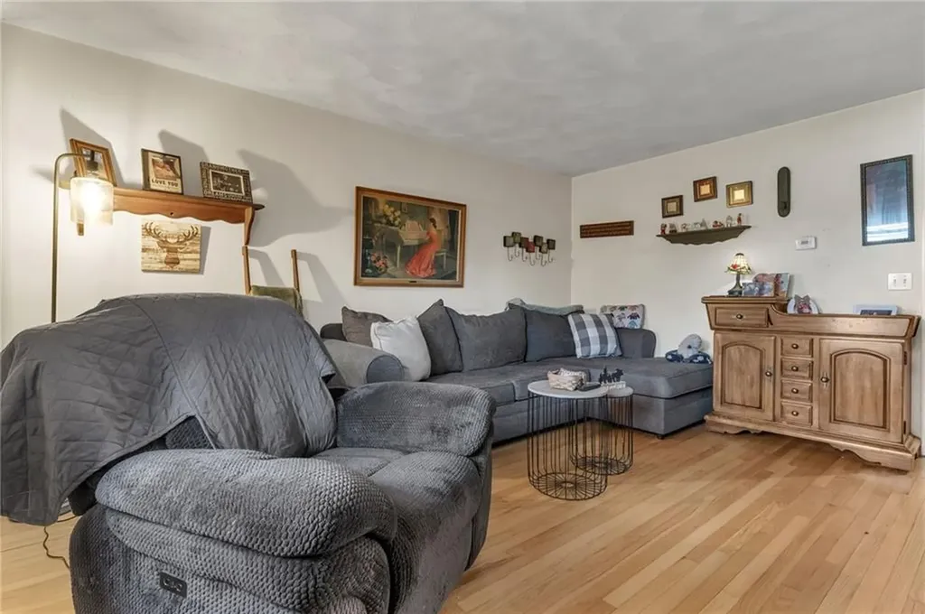 62 Canonchet Trail Cranston RI 02921