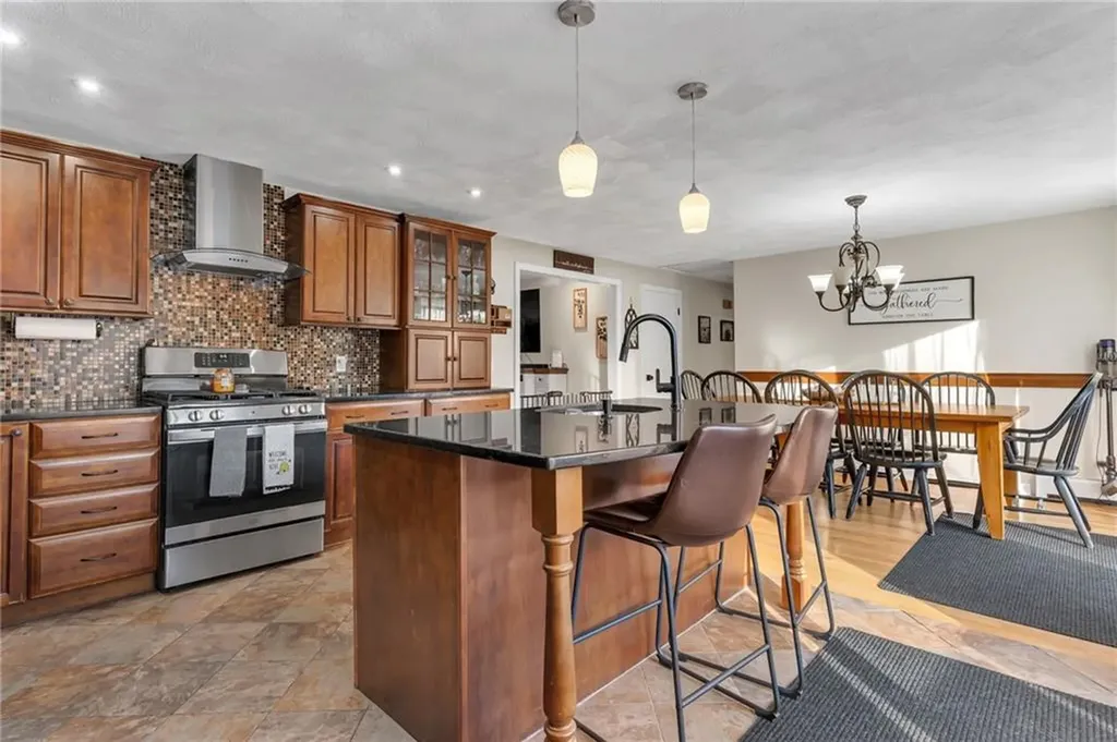 62 Canonchet Trail Cranston RI 02921