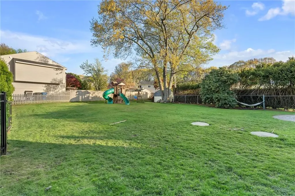 62 Canonchet Trail Cranston RI 02921