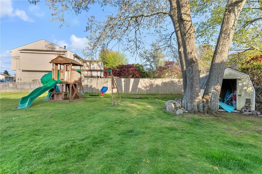 62 Canonchet Trail Cranston RI 02921