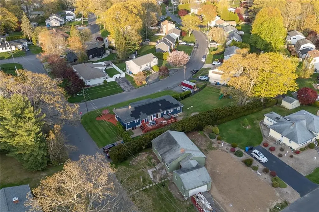 62 Canonchet Trail Cranston RI 02921