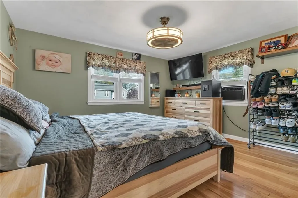 62 Canonchet Trail Cranston RI 02921