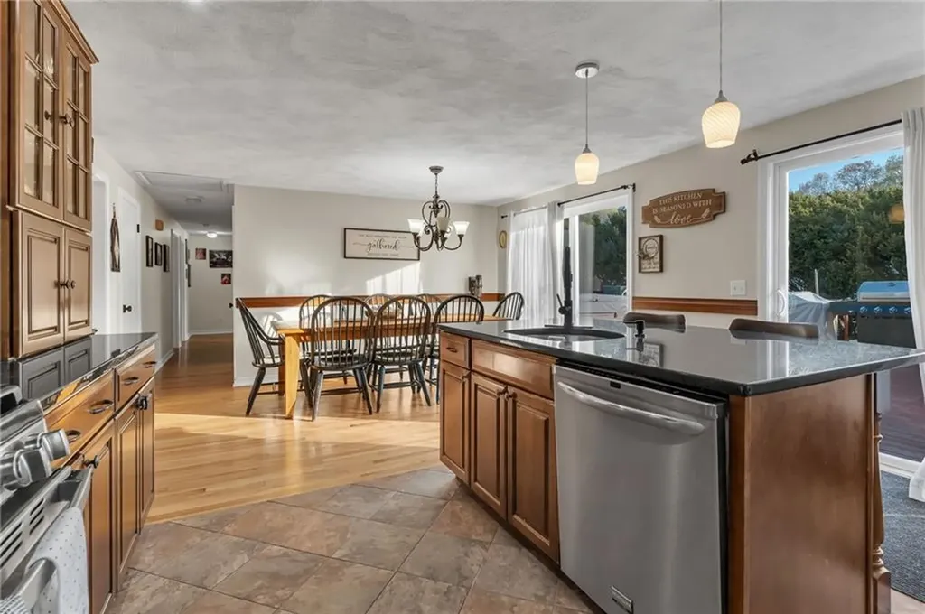 62 Canonchet Trail Cranston RI 02921